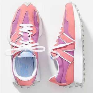 New Balance 327 in vintage rose